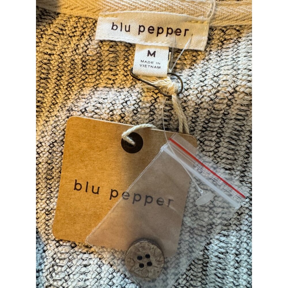 Blu Pepper Size Medium 1/4 Button Striped Stretchy Knit Long Sleeve $49 NWT - Picture 3 of 8